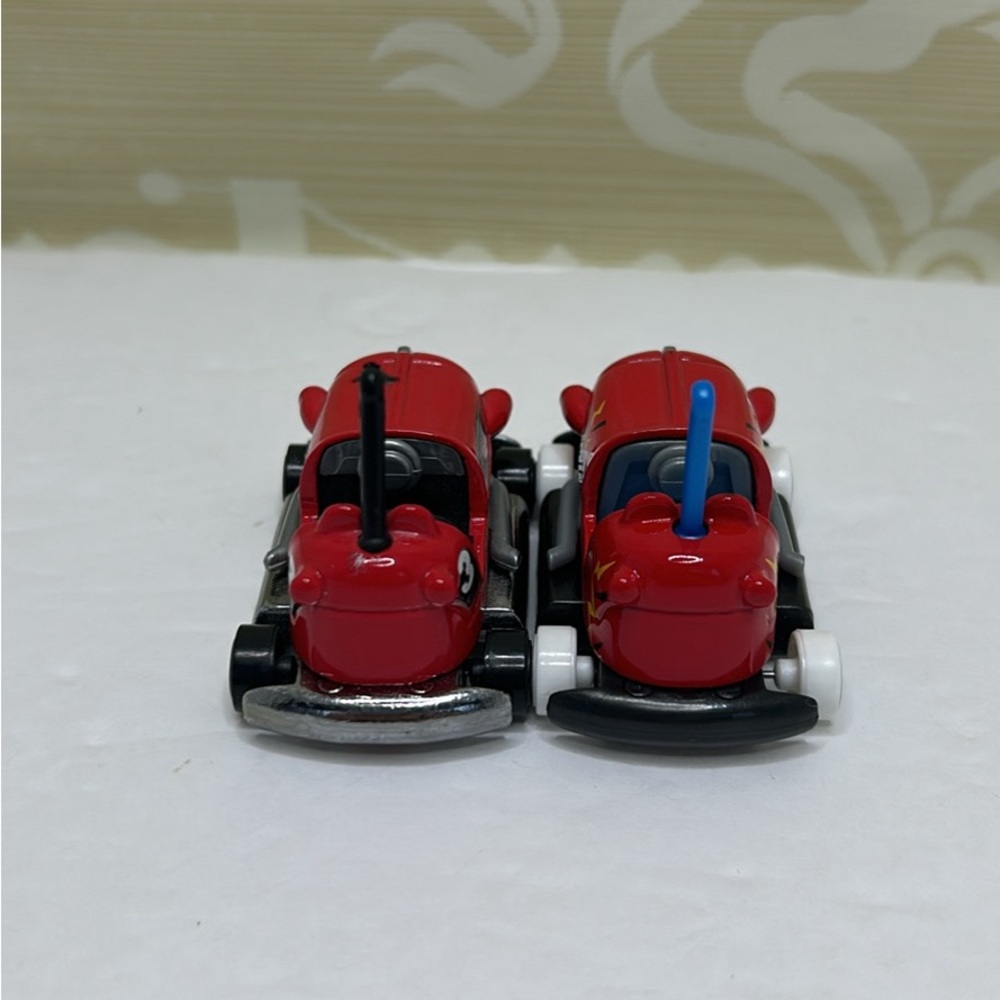 Hotwheels Bumper Cars - Picture 3 of 7